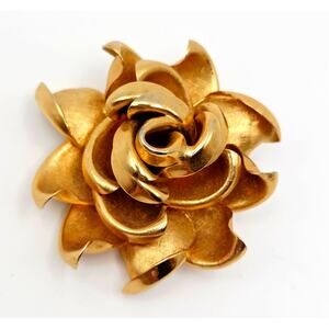 Vintage Gold Tone Textured Dimensional Rose Brooch Pin Romantic Statement